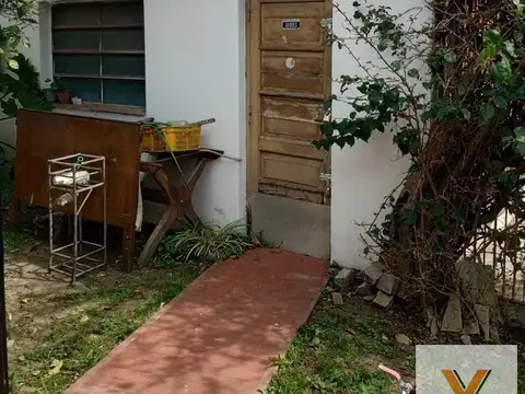 PH en venta - 2 Dormitorios 1 Baño - Merlo