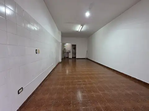 Local en Alquiler en Floresta, $ 800.000