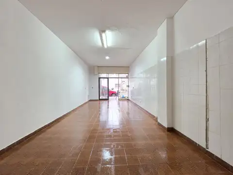 Local en Alquiler en Floresta, $ 800.000