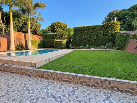 Casa 5 ambientes con 4 baños