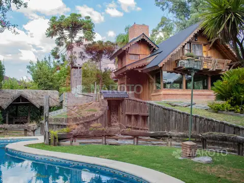 Casa en venta Club de Campo  Los Horneros-Maroto Propiedades
