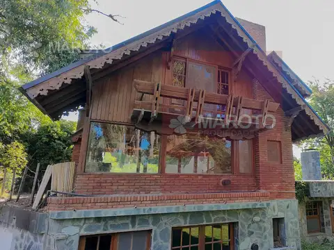 Casa en Venta con 6 cocheras