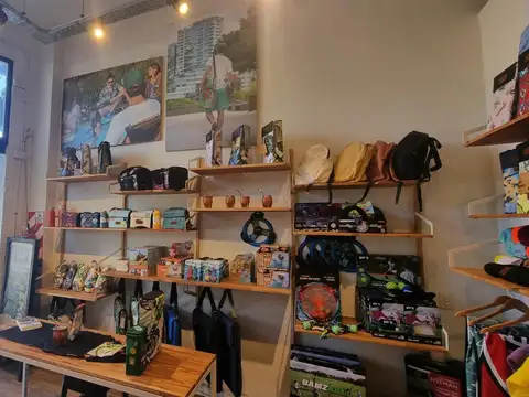 Hermoso local en el centro de san isidro c/cochera cub.