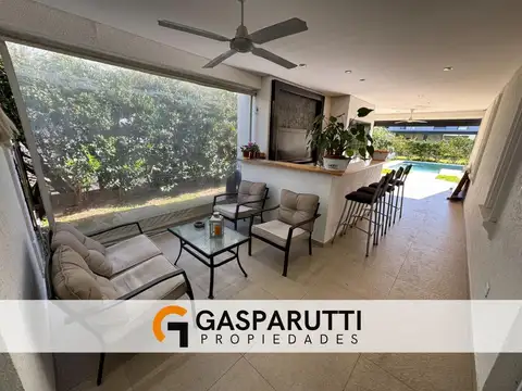 Casa 4 ambientes con 3 baños