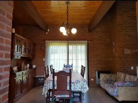 Casa 3 ambientes con 2 baños