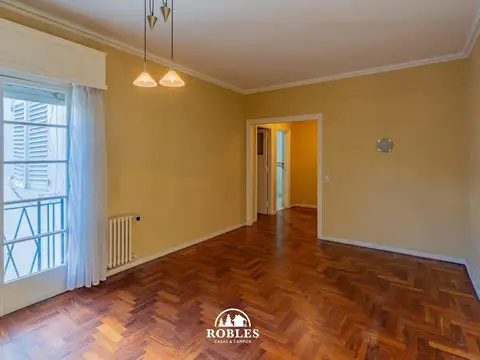 Departamento cuatro ambientes en el centro de Mar del Plata.