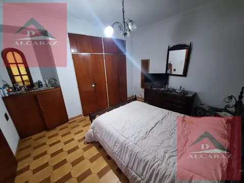 Depto Tipo Casa 5 ambientes con 2 baños