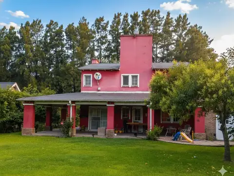 Casa 4 ambientes con 3 baños