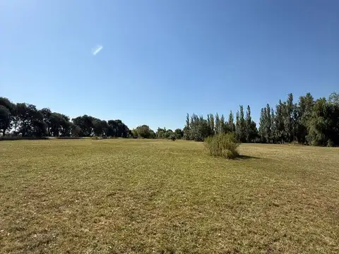 Terreno en Venta en Loma Escondida, USD 49.500