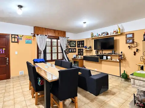 Casa 3 ambientes con 1 baño