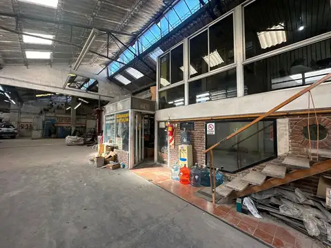 Local en Venta 66 años