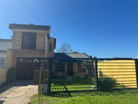 VENTA CASA 4 AMB-COCHERA APTO CREDITO 228m2