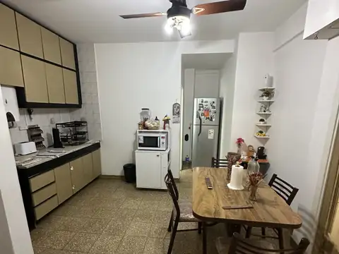 DPTO 2 AMB. PB CON PATIO LATERAL A 10MTS DE AV. EMILIO CASTRO