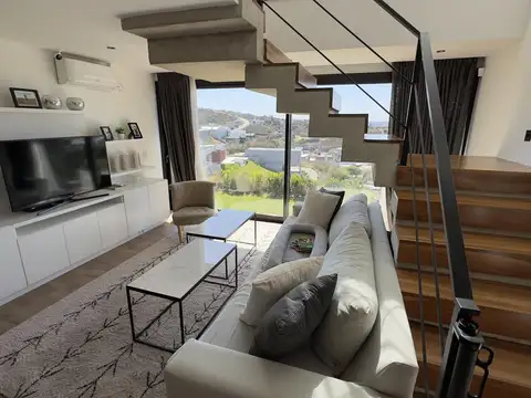Casa en Venta en La Cuesta Villa Residencial, USD 690.000