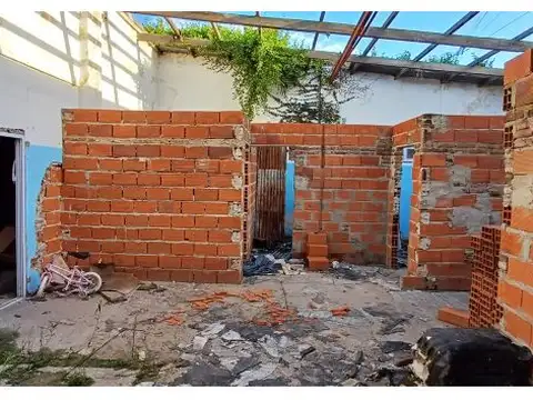 Galpón/ depósito en alquiler. Pueblo Esther