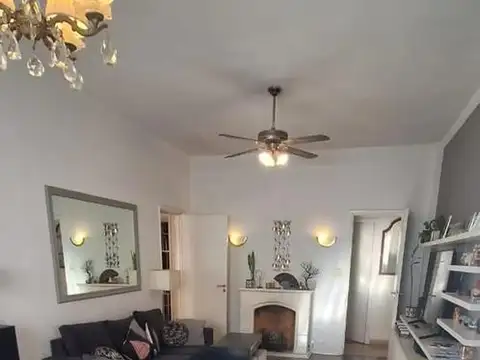 Casa 7 ambientes con 2 baños
