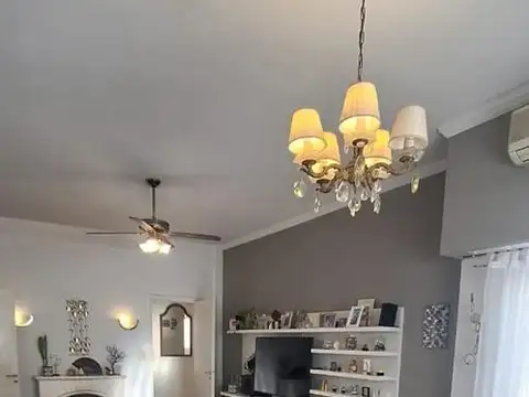 Casa en Venta en Versalles, USD 370.000