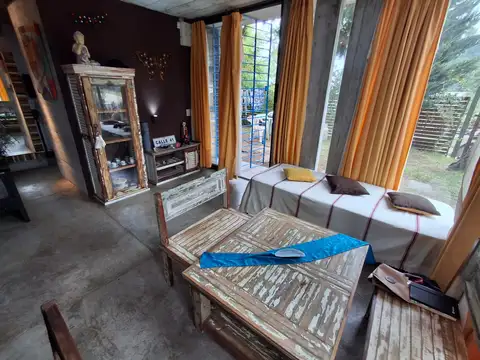 Casa 2 ambientes con 1 baño