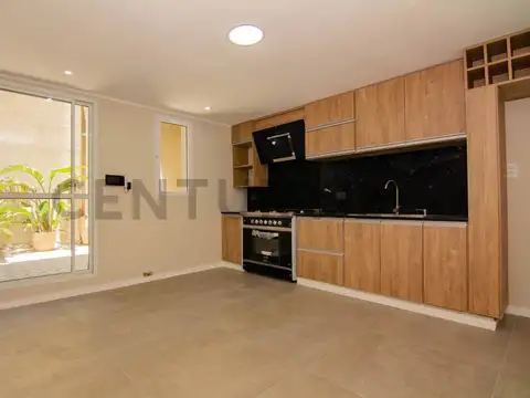 Tucumán 2500, Piso 0