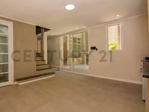 Venta Casa 2 Dormitorios con cochera | Pichincha, Rosario