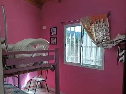 Vendo casa con piscina en Colonia Benitez