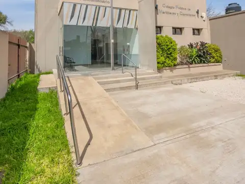 Oficina Monoambiente con 4 baños