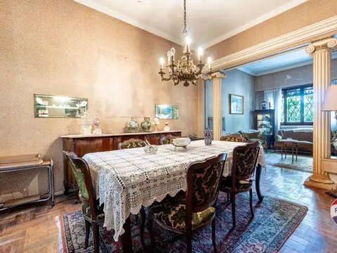 PH 5 AMBIENTES-BARRACAS C/PATIO-PARRILLA- COCHERA