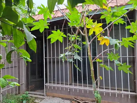 VENTA PH TIPO CASA A REFACCIONAR R. DE ESCALADA