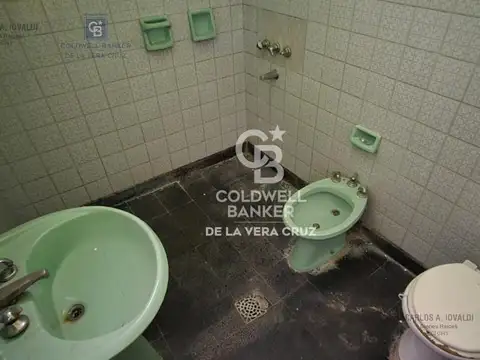 Casa 5 ambientes con 2 baños
