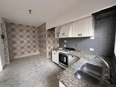 PH 4 AMBIENTES ALQUILER COLEGIALES CON PATIO