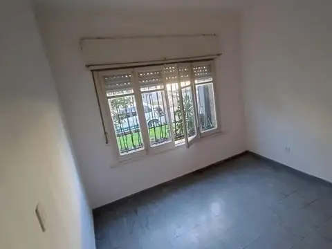 Depto Tipo Casa 3 ambientes con 2 baños