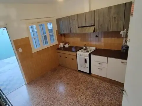 ALQUILER EXCELENTE PH NO PAGA EXPENSAS :: 3 AMBIENTES ::