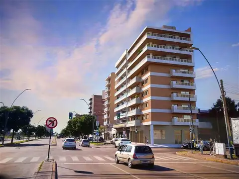 Av. Carballo 500