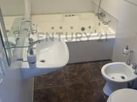 ALQUILER Departamento 2 dormitorios + escritorio