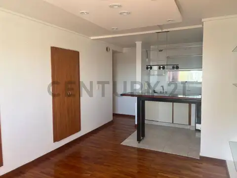 Av.7 entre 43 y Pza. Italia 500, Piso 12 B