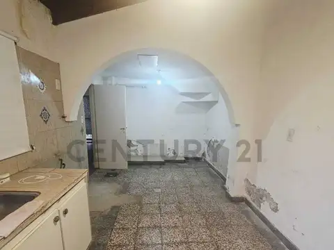 Oficina 6 ambientes con 1 baño