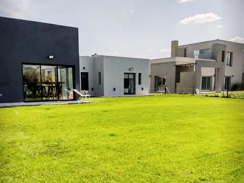 Calle El Deslinde 1600