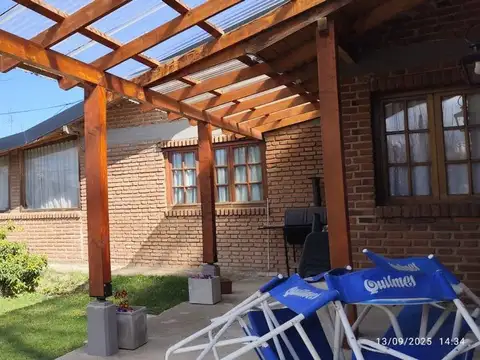 Casa 11 ambientes con 3 baños