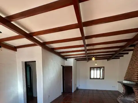 Casa 5 ambientes con 2 baños