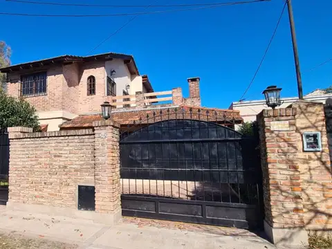 Casa - Alquiler - Argentina, Bella Vista - Rio Limay 1370