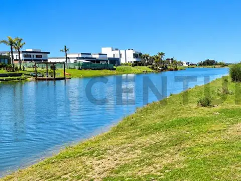 Terreno en Venta 27  mts Frente