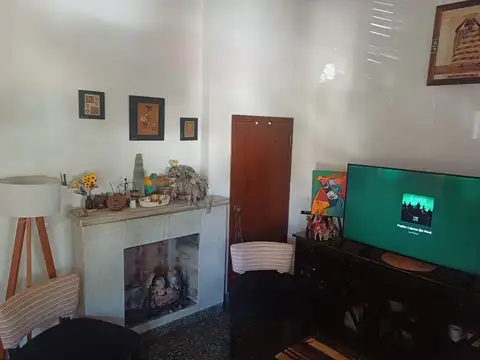 Depto Tipo Casa 5 ambientes con 2 baños