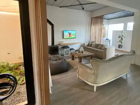 Casa 4 ambientes con 1 baño