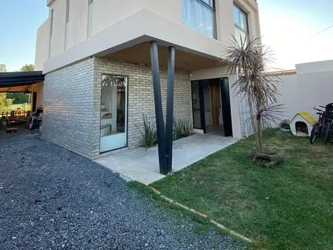 Casa en Alquiler de 3 dormitorios