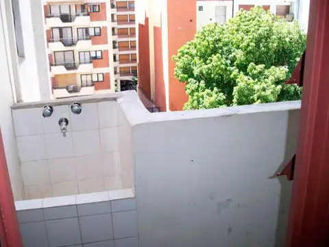 Deartamento de 2 ambientes con balcón