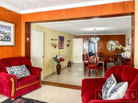 Depto Tipo Casa en Venta 40 años