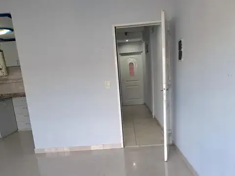 Unanue 1700, Piso 2
