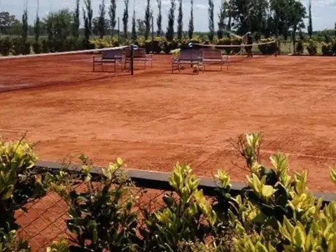 Terreno en Venta en Los Pinares Country Club, Countries y Barrios Cerrados en Exaltacion de la Cruz