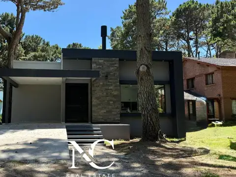 Casa en venta a estrenar 3 ambientes en Costa del Este 
