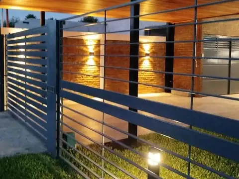Casa en Venta en Roldan, USD 190.000